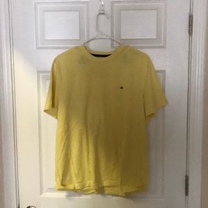 Tommy yellow tee